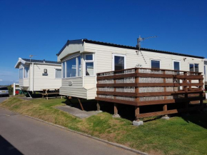 Отель 6 Berth with Sea Views  Бернем